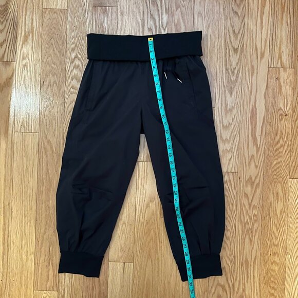 Lululemon Cropped Black Parachute pants W size 6 - Picture 5 of 8